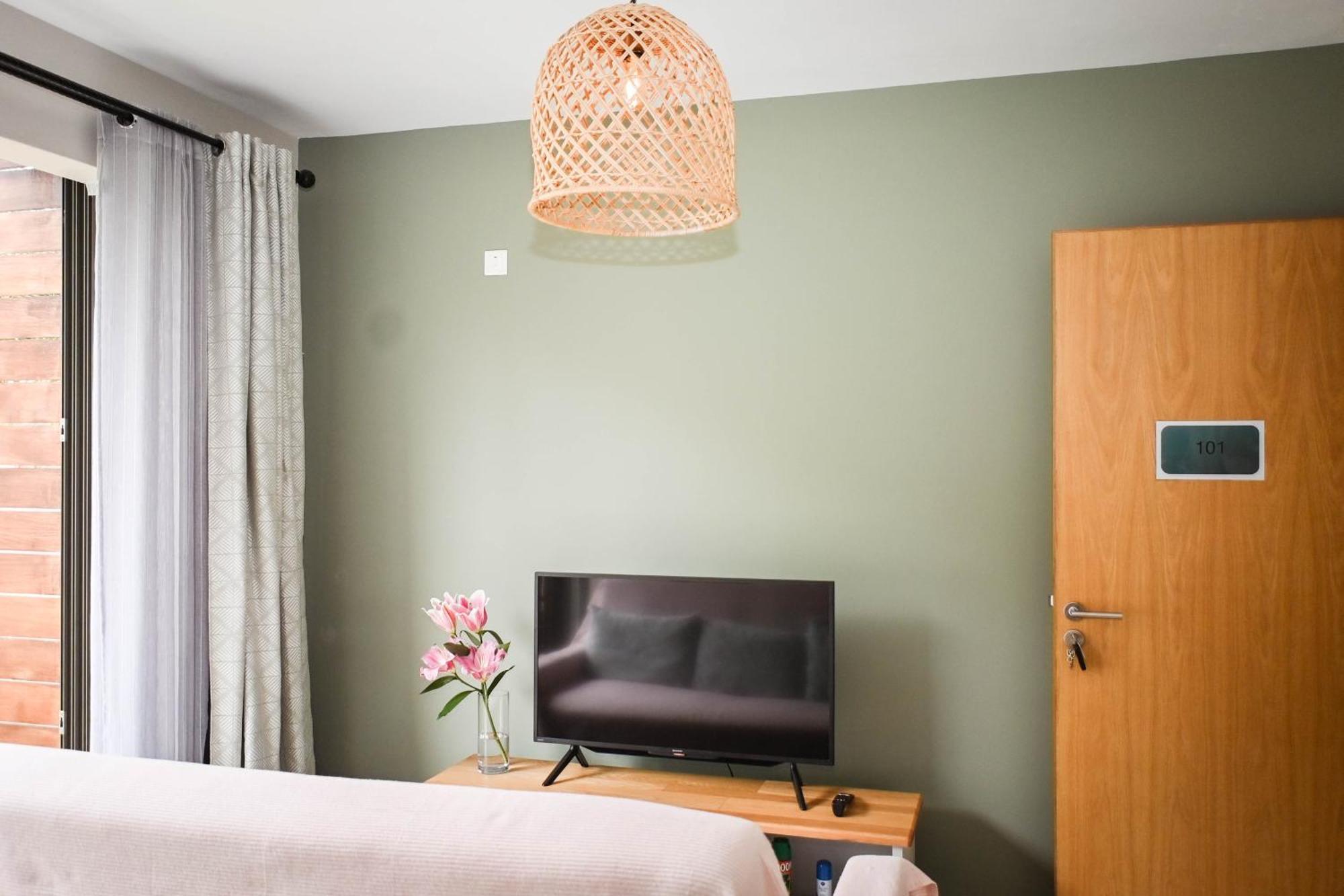 Bois Mapou Self Catering Unit 101 *